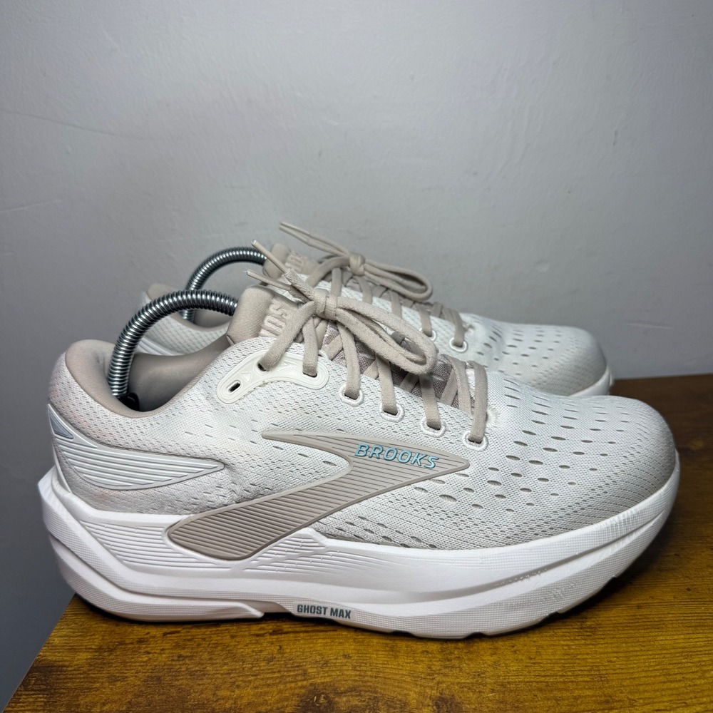 Brooks Ghost Max 3 Running Shoes Womens Size 10 Beige 1204571B181